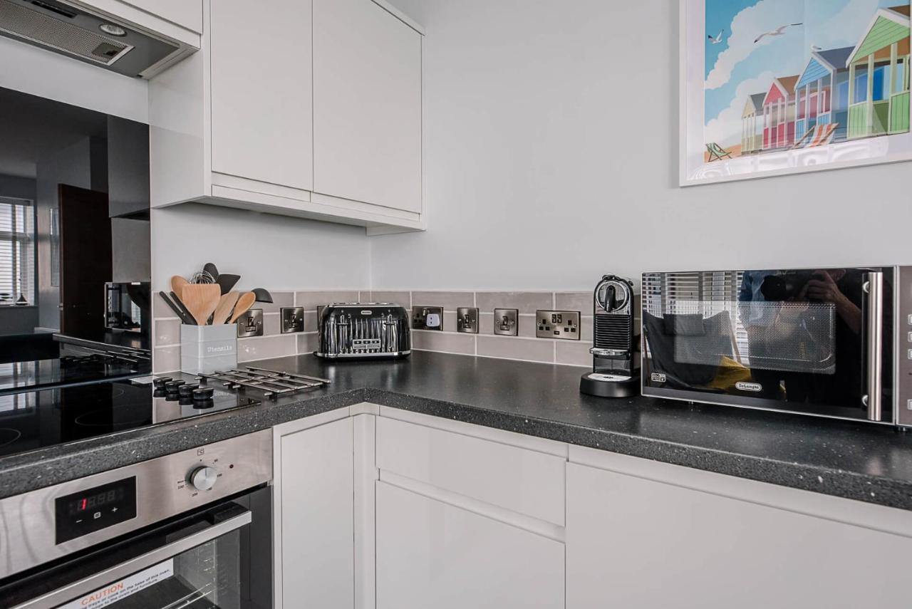 4 Buregate House, Apartment