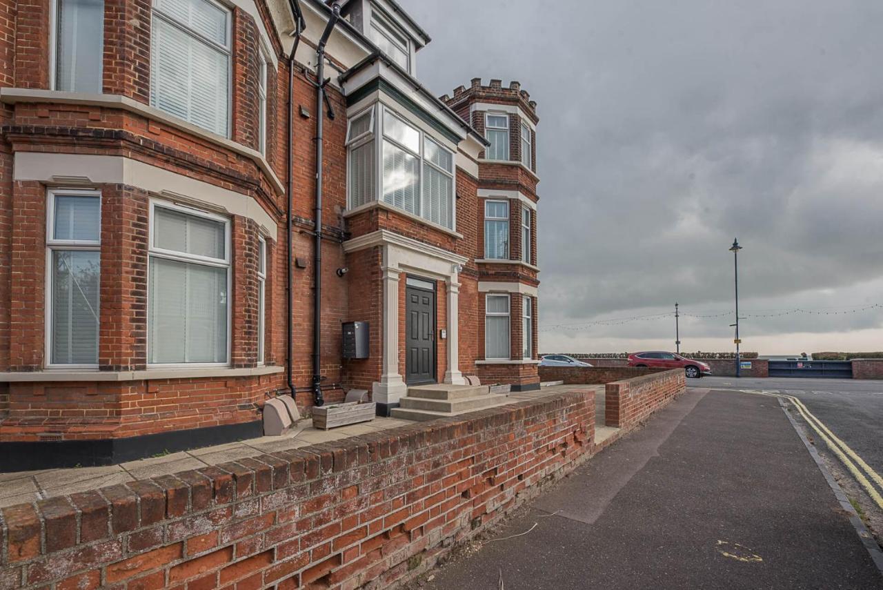 Apartment 4 Buregate House,